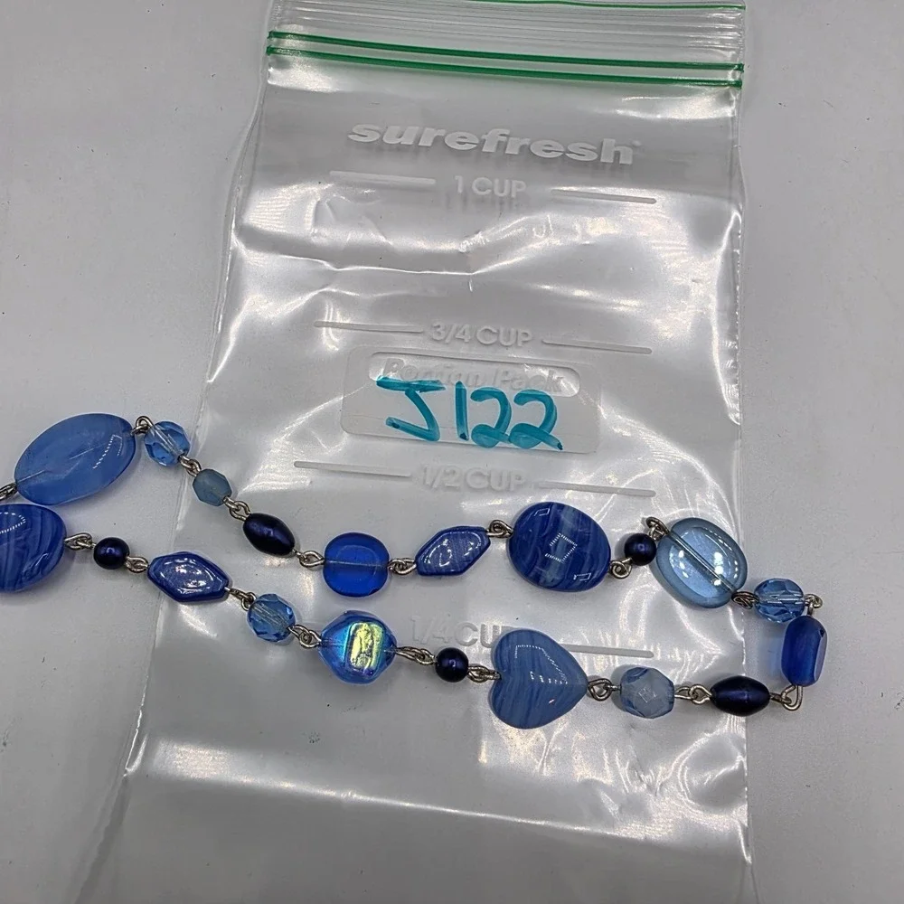 Vintage Womens Czech Glass Beaded‎ Necklace Vibrant Blue Round Heart Bead 20